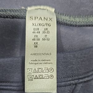 SPANX A.I.R. Essentials Sweatshirt Slate Blue